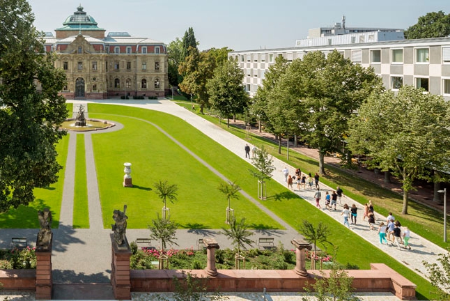 Besuchergruppe im Bundesgerichtshof